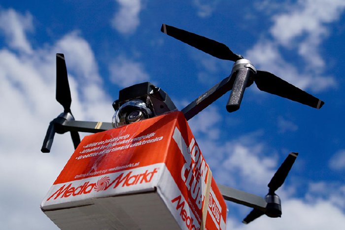 Drones vs. Trucks: Are Carbon Dioxide Emissions Ever Lower when Delivering through the Skies?